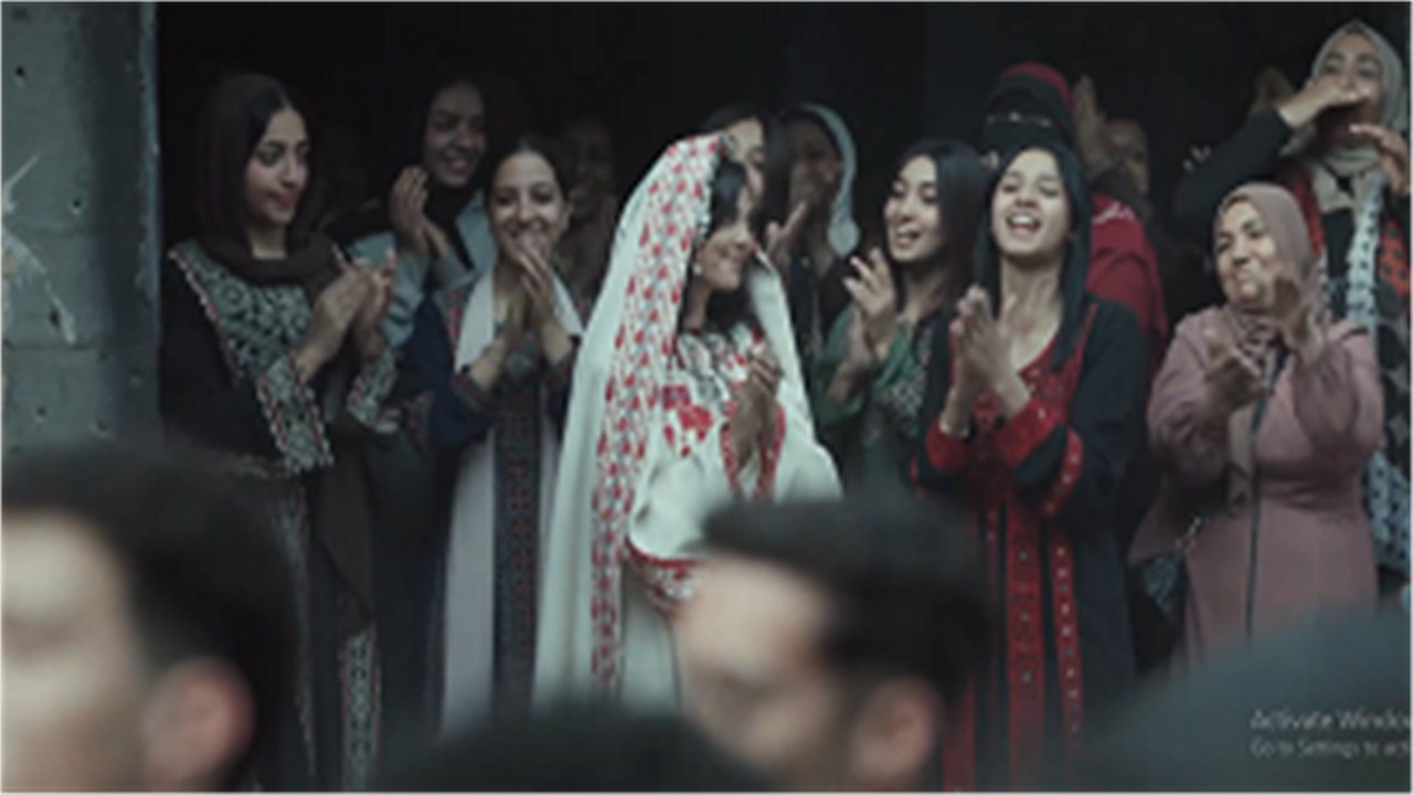 مسلسل صحاب الأرض الحلقة 10: تحول موقف الصحفية الأمريكية نحو غزة